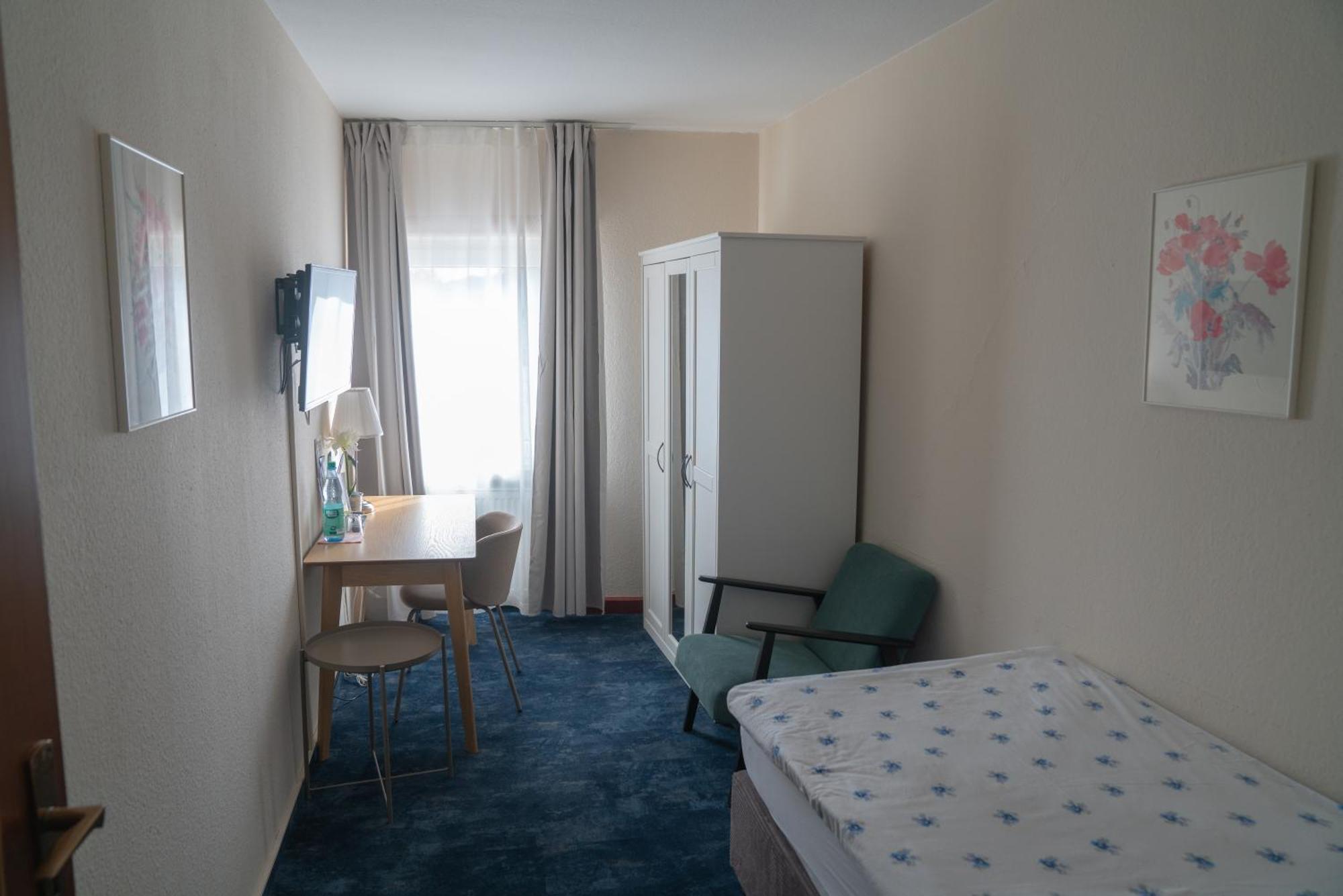 Hotel Zum Grafen Hallermunt Springe Exterior photo